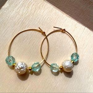 Soft blue and pearl round wire earrings